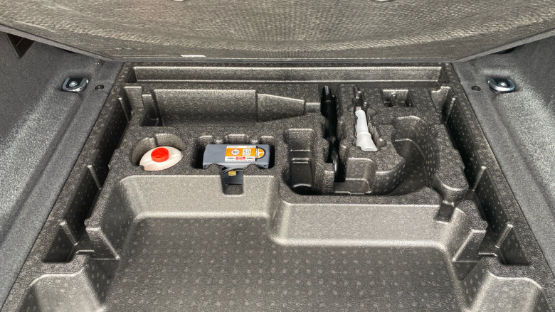 Land Rover Range Rover Velar 2.0 D200 MHEV Dynamic SE 5dr Auto Diesel Estate